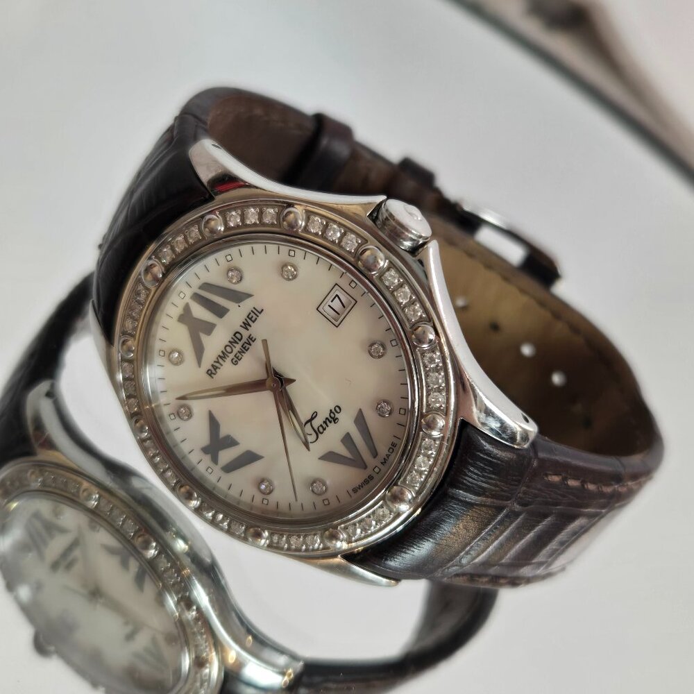 Vintage Raymond Weil Women's Tango 5590 V324434 – Analog Watch with 5 Leather Ba